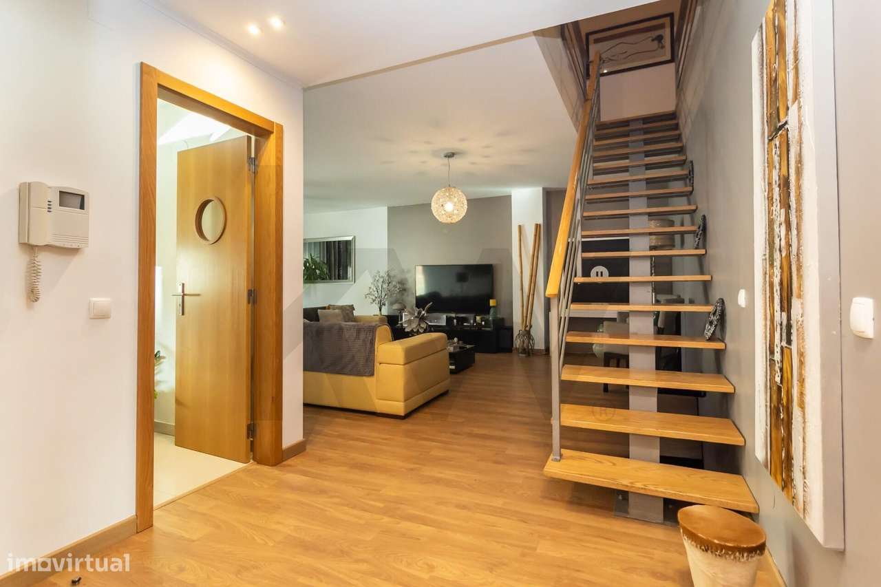 Vende T3 Duplex Condominio Jardim Central em Alhos Vedros - Grande imagem: 2/60