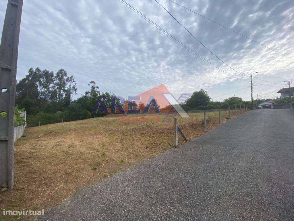 Terreno localizado a 3 km da cidade. Bons acessos, bem localizado. ... - Grande imagem: 3/4