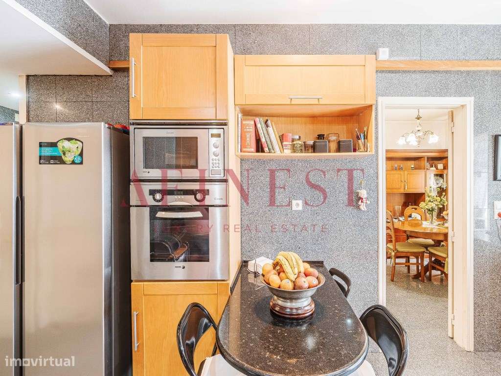 APARTAMENTO T5 COM GARAGEM NO LUMIAR - Grande imagem: 4/58