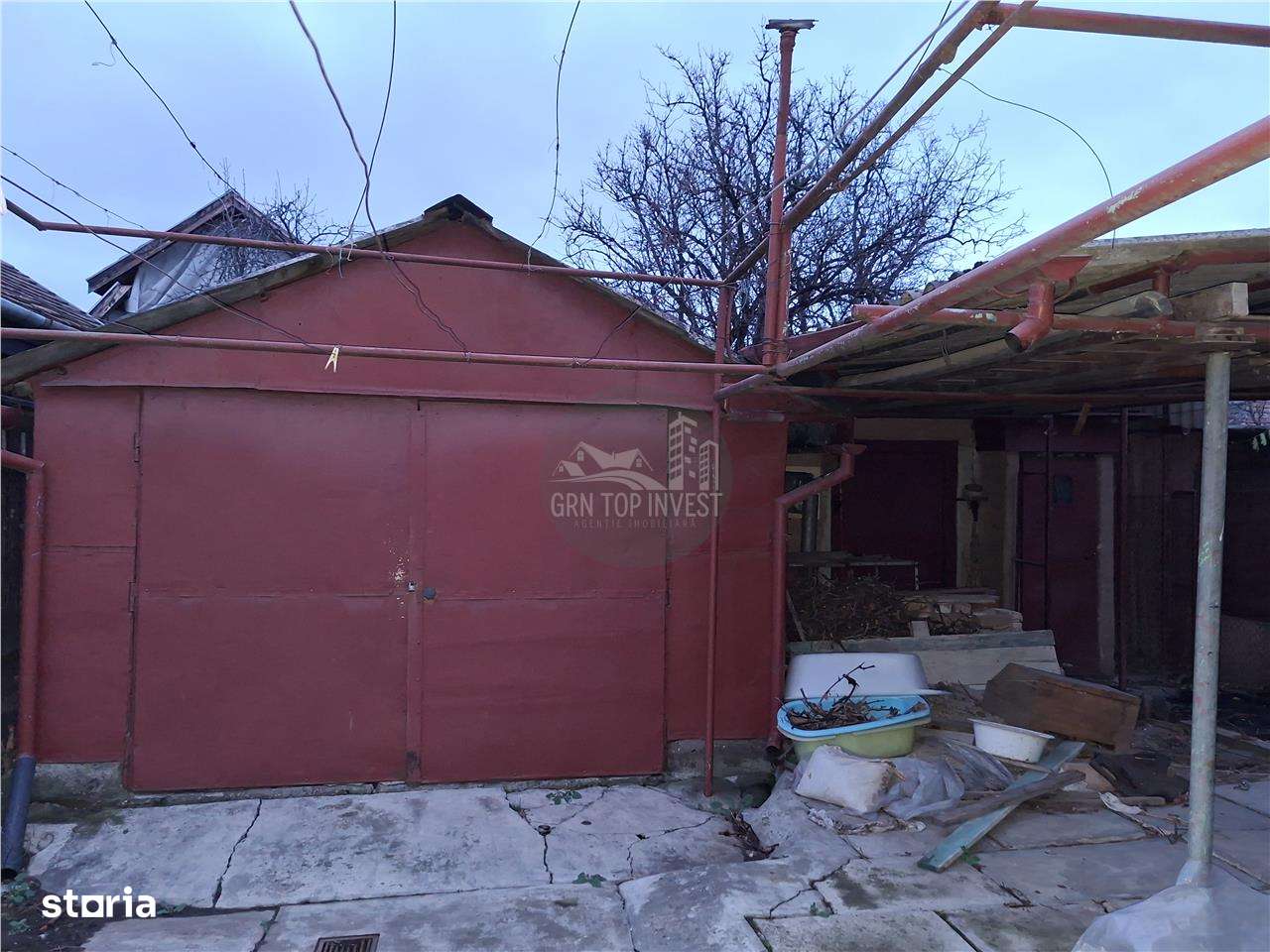 Casa 4 camere pivnita curte individuala Zona Lazaret-17