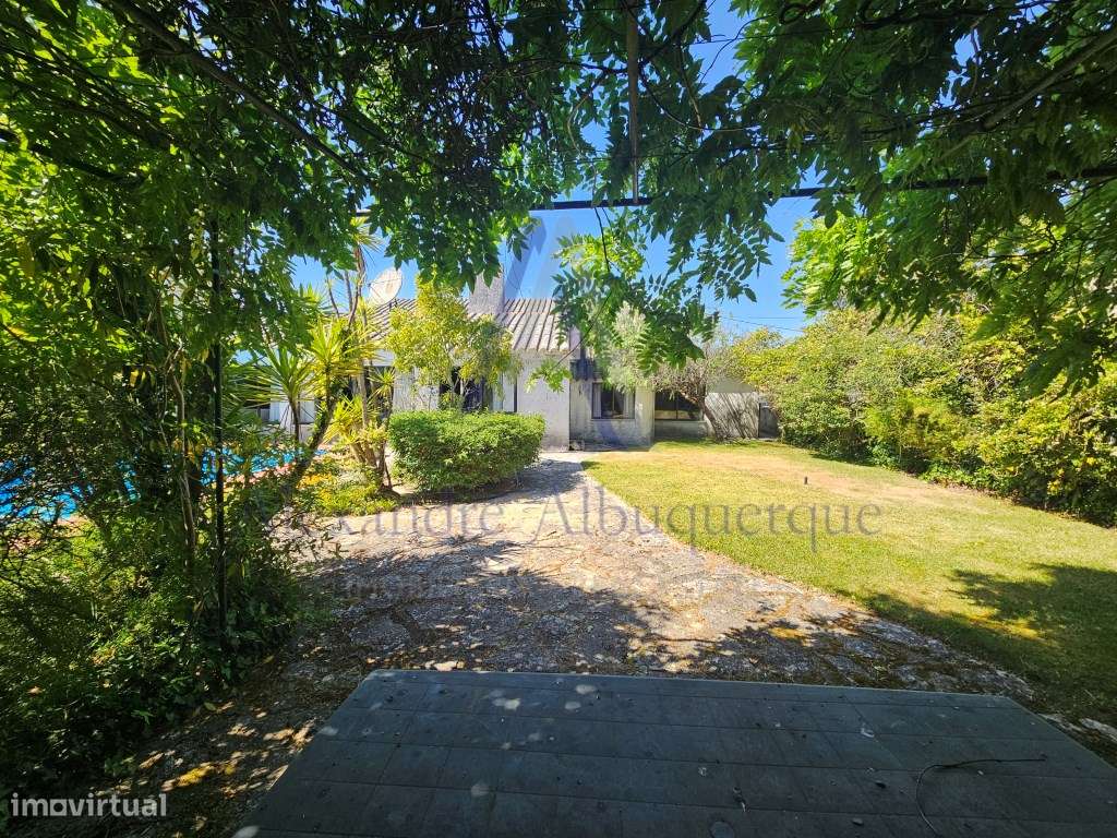 Excelente Moradia Isolada T4 na Charneca da Cotovia-20