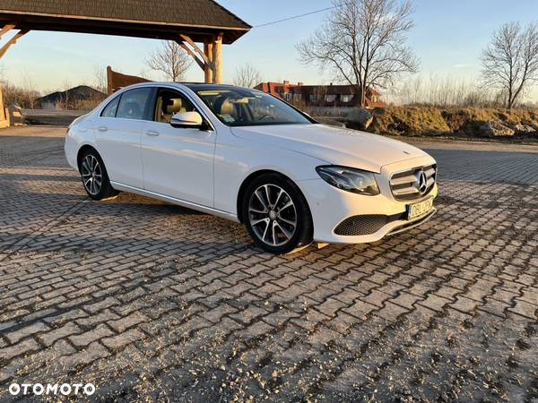 Mercedes-Benz Klasa E 220 d T 9G-TRONIC - 19