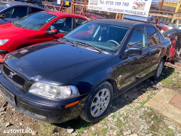 Dezmembrez Volvo S40 1.9 D 2001 D4192T4 - 2