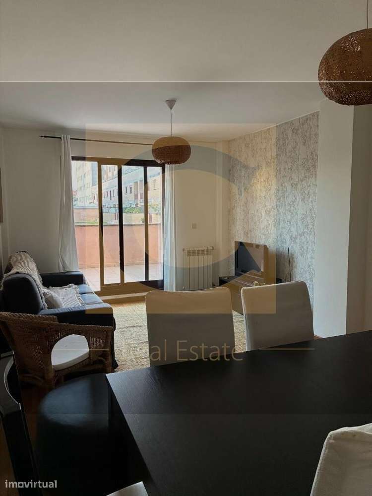 EXCELENTE LOCALIZAÇÃO - T1 com Terraço em Condomínio Fechado - Grande imagem: 2/18