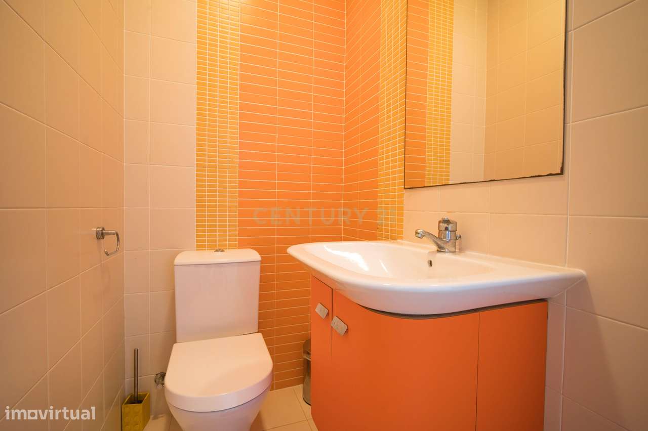 Onde o Mar é Vizinho: Moradia T2+1 com Vista Panorâmica-10