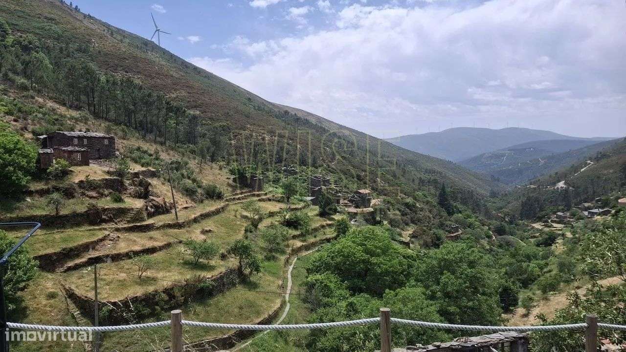 Moradia de Xisto pronta a habitar em Piódão, Arganil - Grande imagem: 5/37