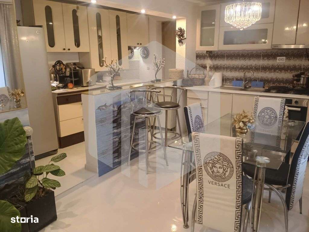 Casa cu spatiu comercial - 200mpu - Ideal Investitie - Terezian-2