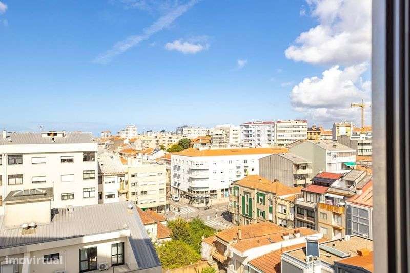 Apartamento T4 nas Antas - Praça Velasquez - Grande imagem: 5/11
