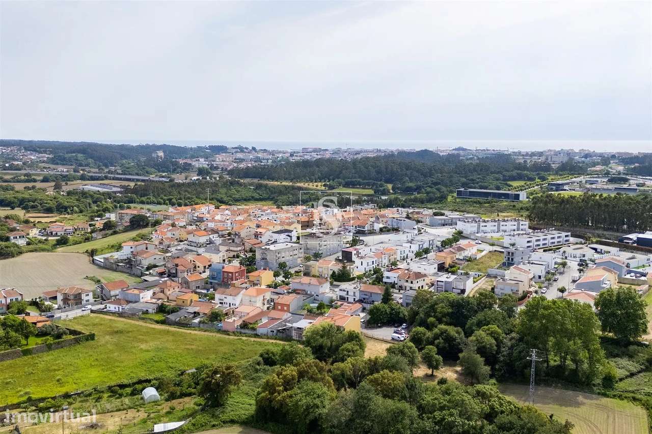 Terreno, 1 900 m², Touguinha e Touguinhó-3