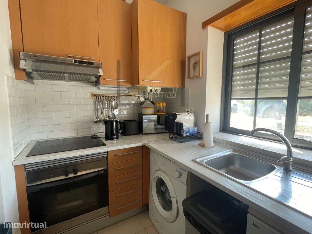 Apartamento T0, Mobilado e Equipado, Urb. Palmela VIllage situado n...-22