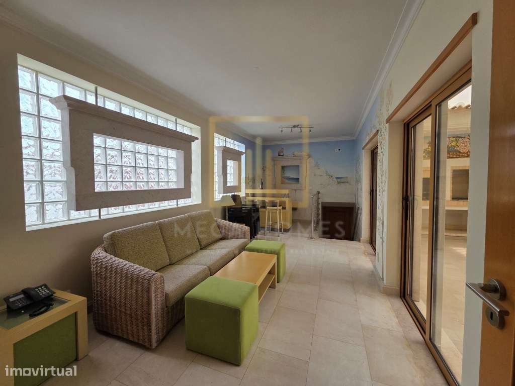 Moradia T5 com piscina + Apartamento T3, em centro de Lagoa (Algarve) - Grande imagem: 3/59
