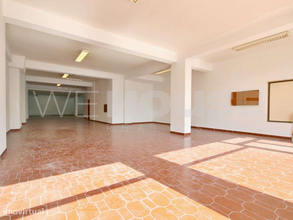 Loja com 274m² para arrendamento no coração do Barreiro - Grande imagem: 5/18