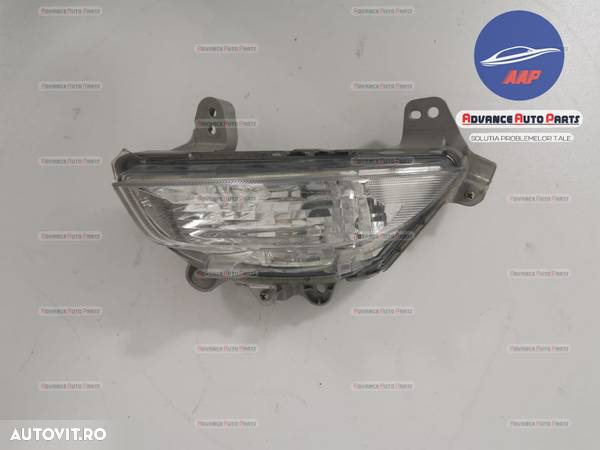 Proiector dreapta Mazda 3 an 2013-2018 cu halogen original in stare buna - 1