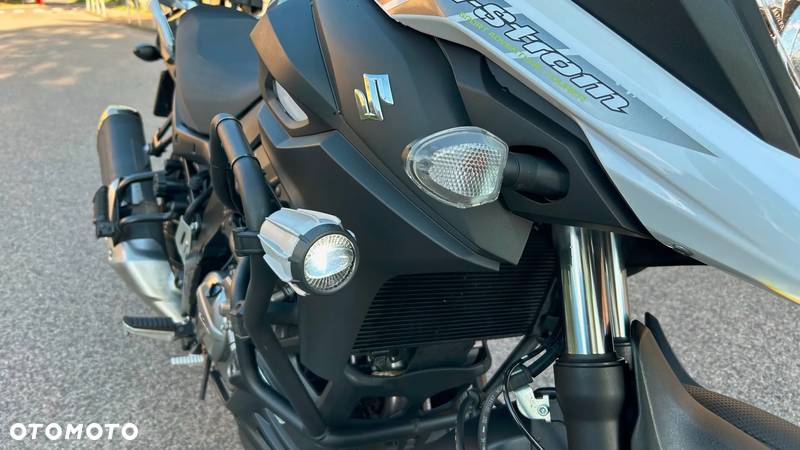 Suzuki V-STROM - 12