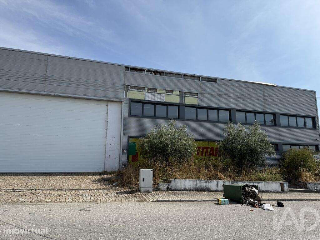 Loja / Estabelecimento Comercial em Constantim e Vale de Nogueiras de - Grande imagem: 2/30