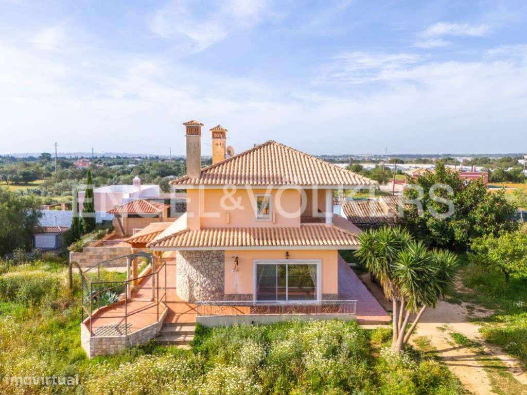 Moradia de campo em Santa Bárbara de Nexe - Grande imagem: 4/38