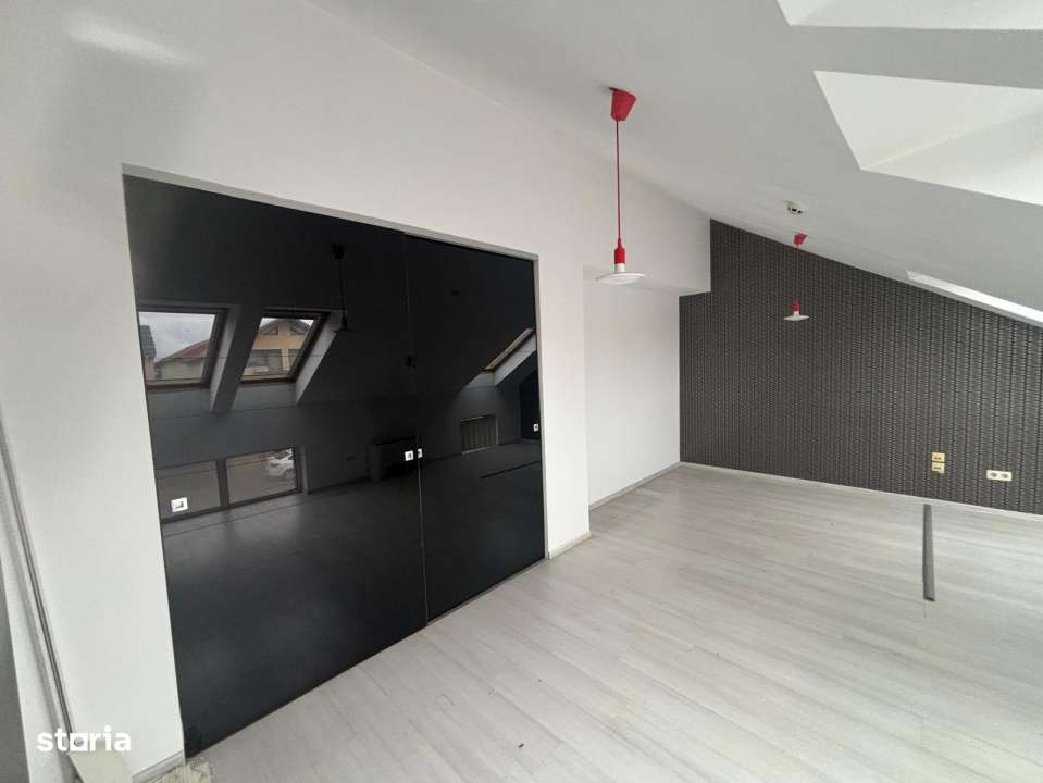 Spatiu comercial cu 4 incaperi 110 mp, situat in zona Aurel Vlaicu - Imagine principală: 4/9
