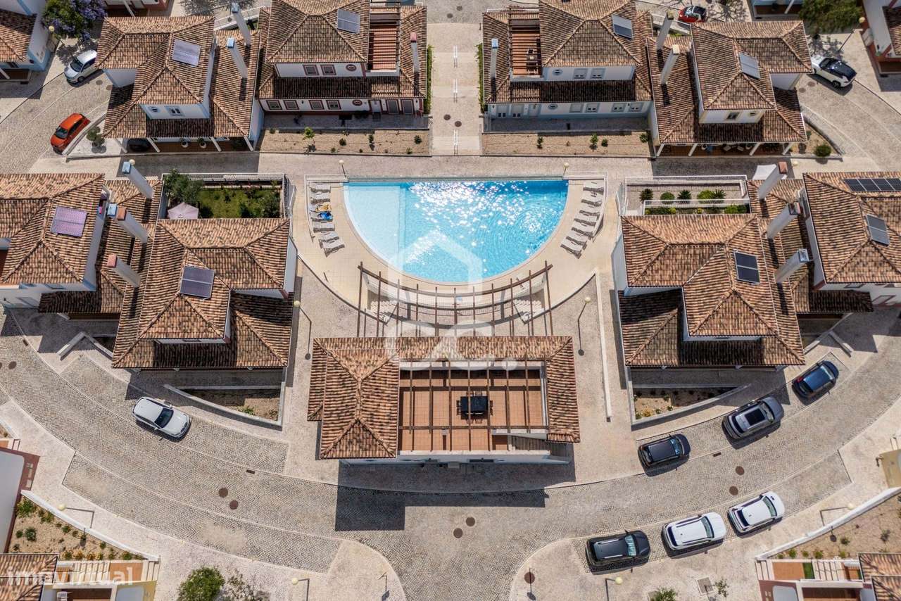 Moradia T4 em Condomínio Privado no Carvalhal – O equilíbrio perfeito-34