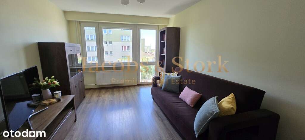 Ursus, 2 pokoje, piwnica, balkon-1