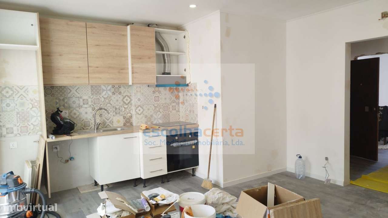 OPORTUNIDADE! ApartamentoT2 Remodelado na Baixa da Banheira - Grande imagem: 4/4