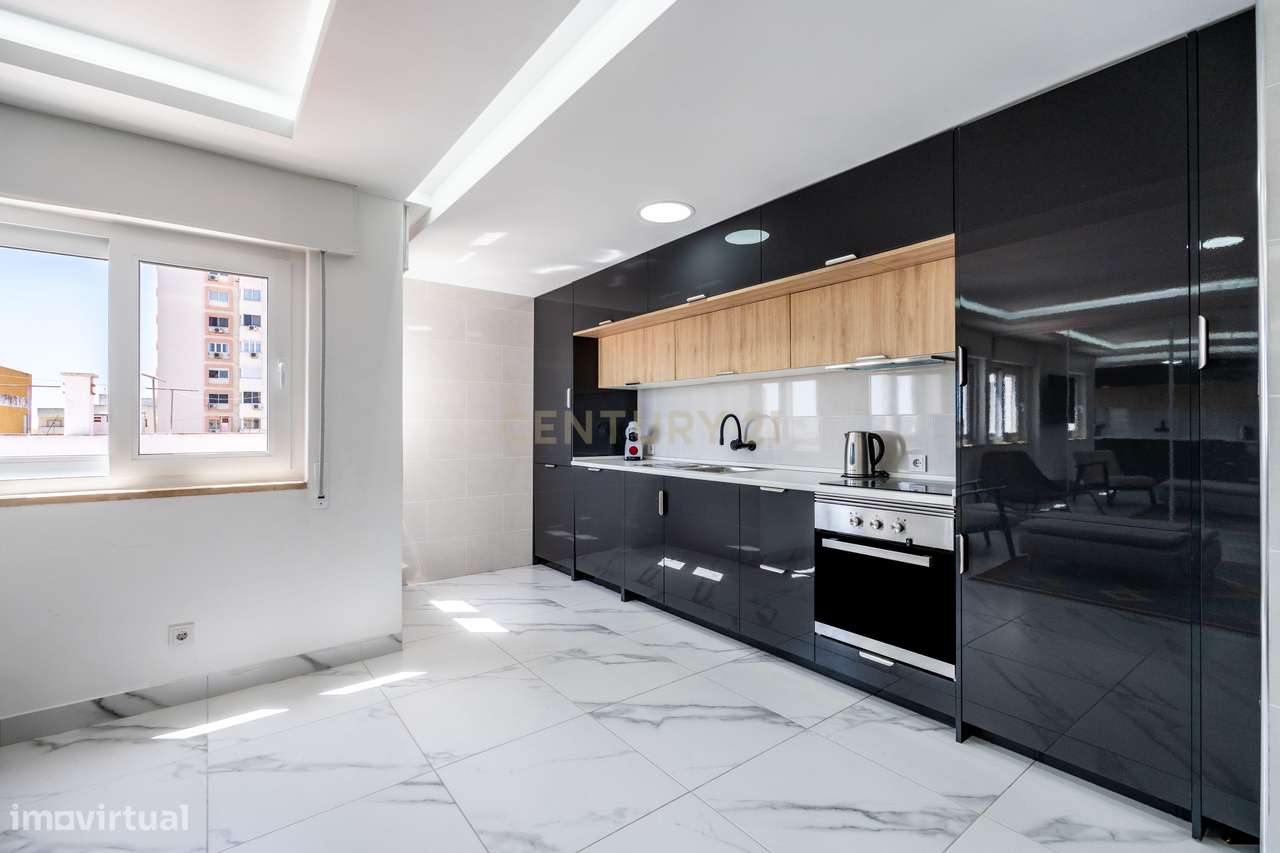 Exclusivo Apartamento T2 | Único Apartamento no 7º Piso | Vista Rio |-7