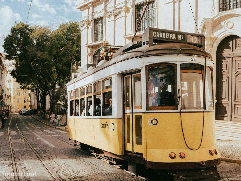 Apartamento T2 com logradouro privativo na Ajuda-20