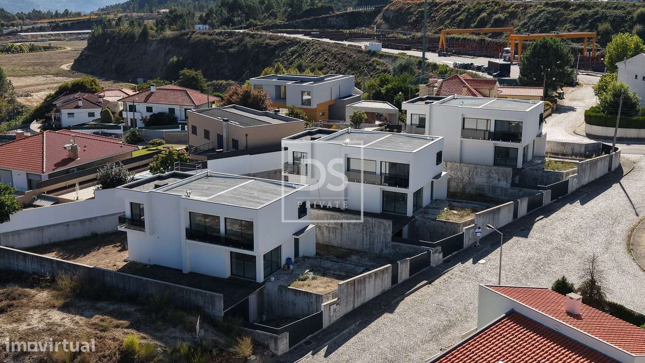 Moradia T3 isolada com vista rio em Amarante.-41