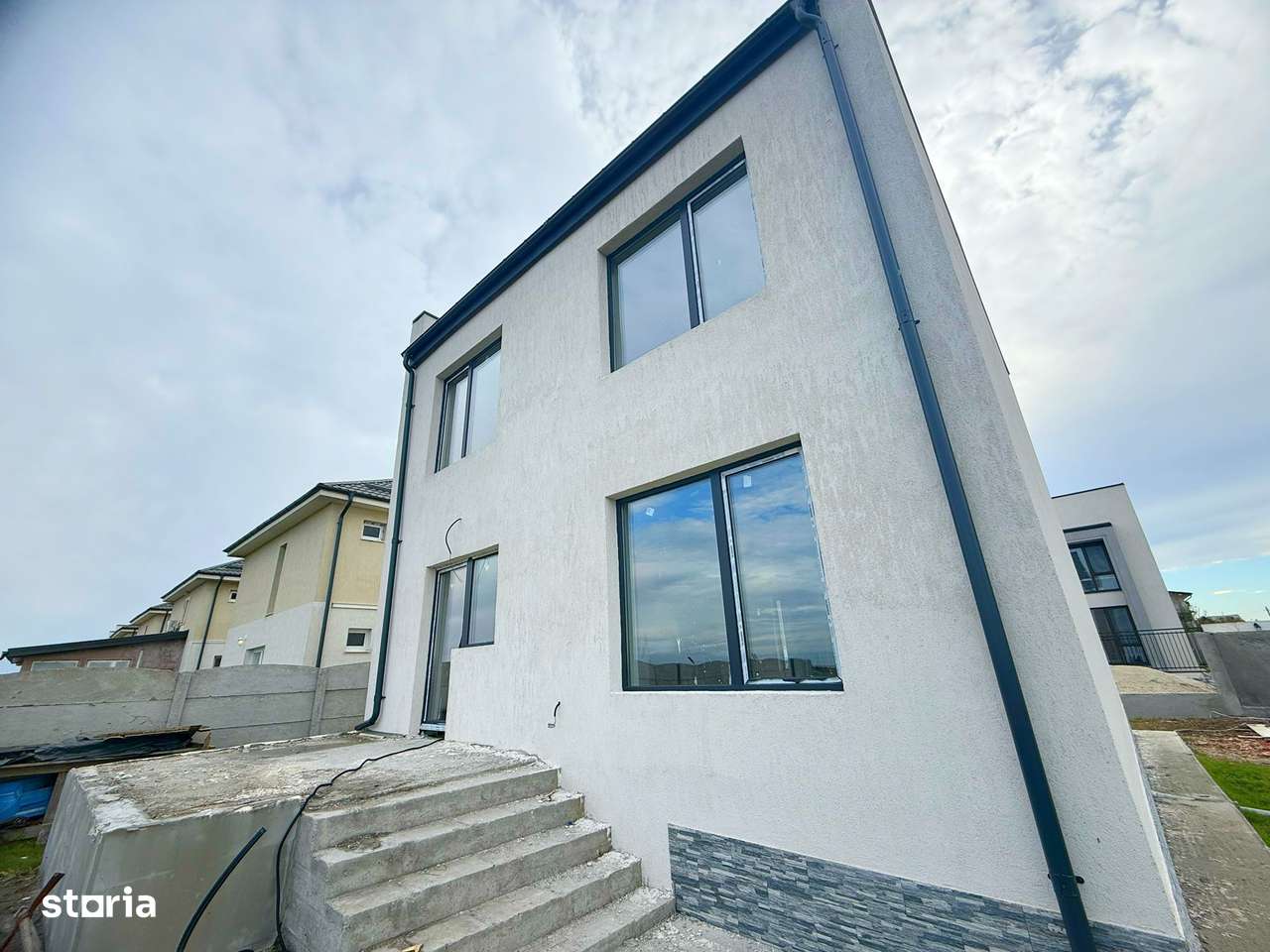 Vila individuala zona centrala / 5 Camere / 3 Bai / Teren 280 mp-4