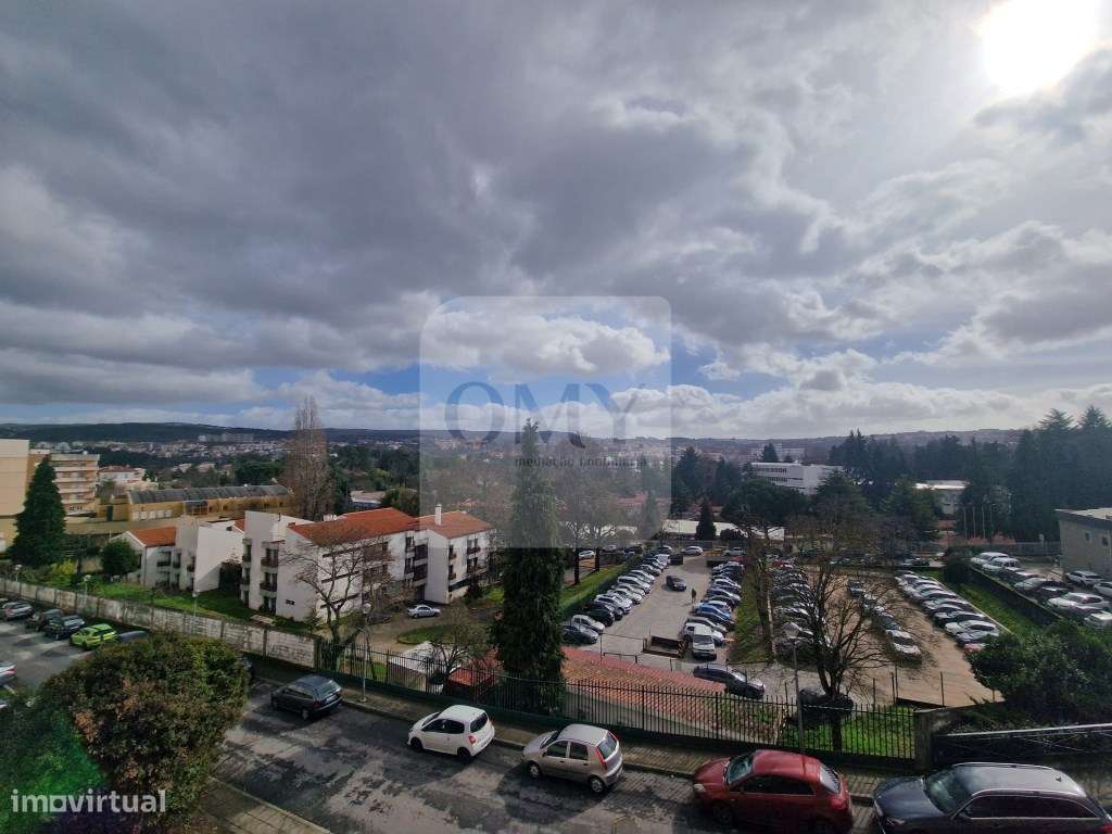 Loja com 2 frentes na Av. Aureliano Barrigas em Vila Real-5