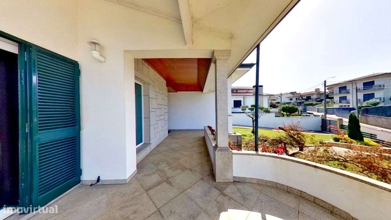 Moradia 4 Frentes | Piscina-47