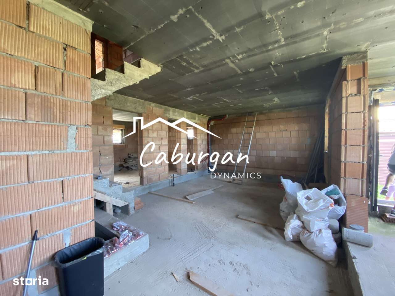 Casa tip duplex de vanzare in Sibiu, 157 mp utili, teren de 350 mp - Imagine principală: 3/8