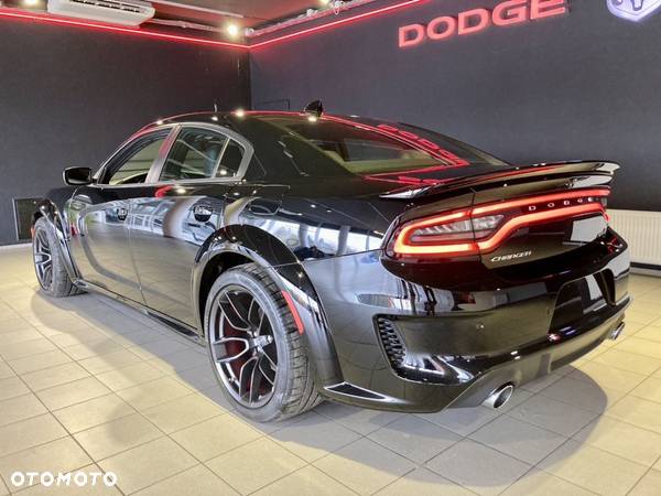 Dodge Charger 6.2 Hellcat Widebody - 9