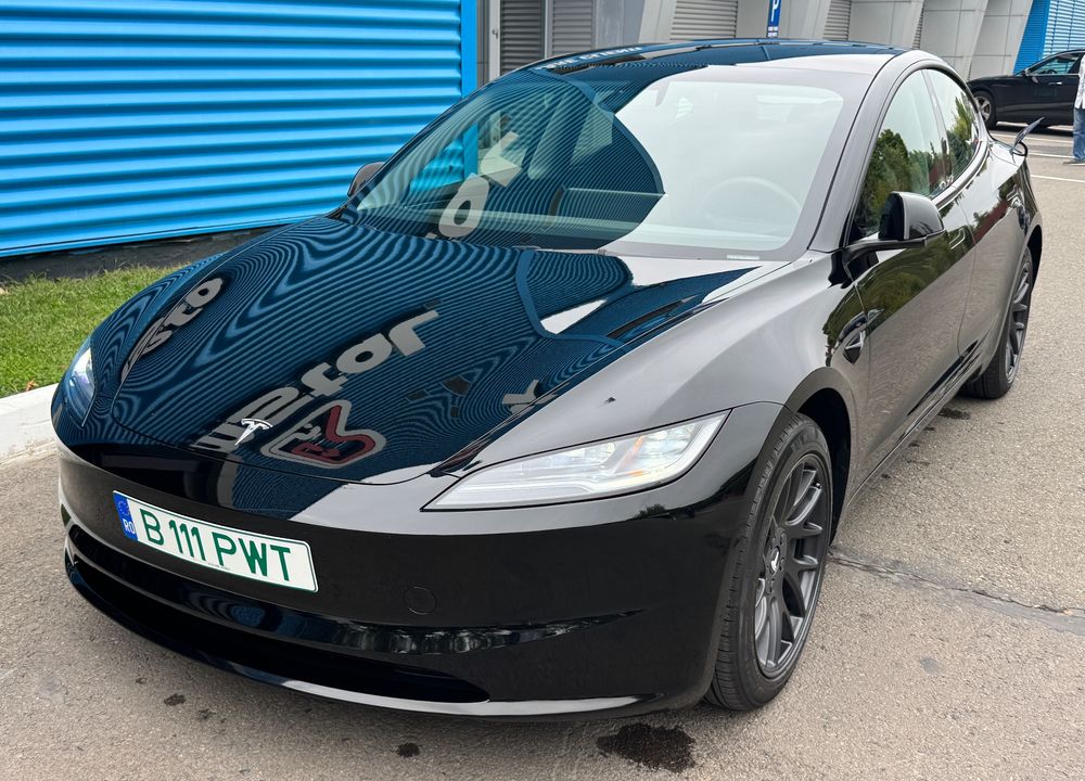 Tesla Model 3 2025