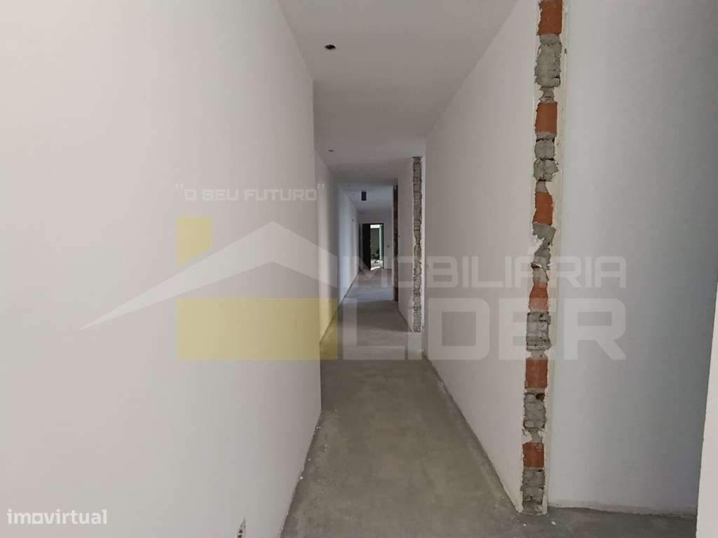 Apartamento Novo T3 no centro de Lourinhã-5