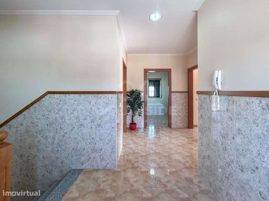 Moradia T4 independente em Castelo Branco-26