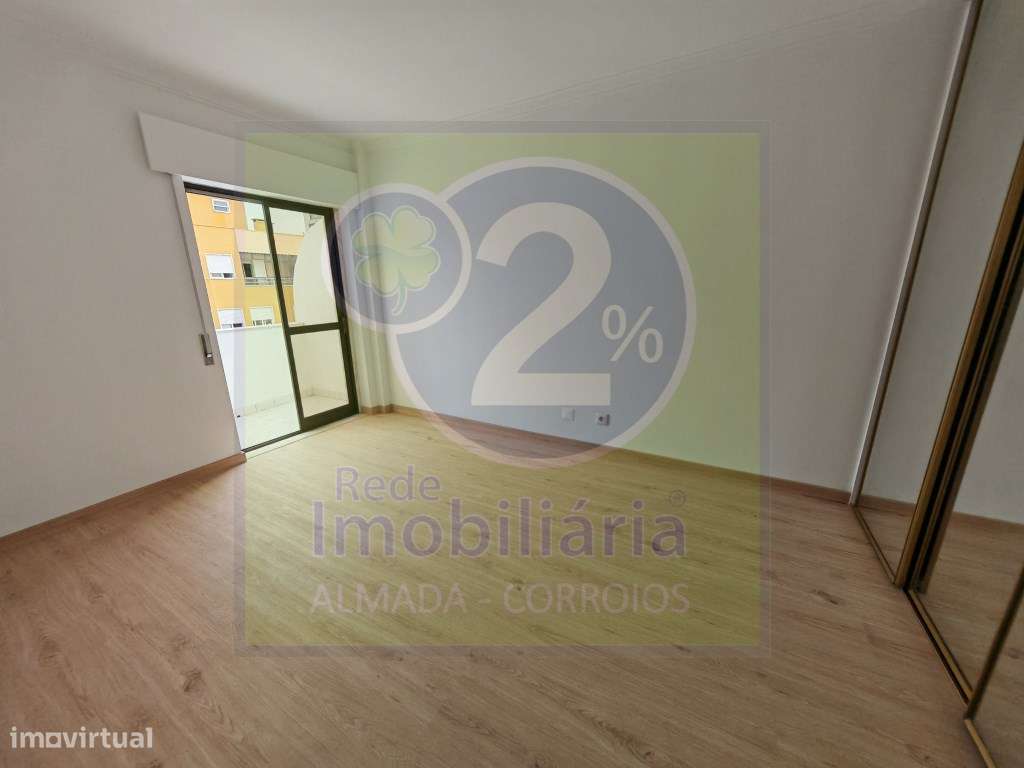 T3 Renovado em Almada, Pronto habitar-10