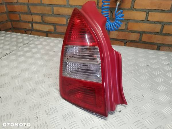 LAMPA LEWA TYLNA CITROEN C2 LIFT - 3