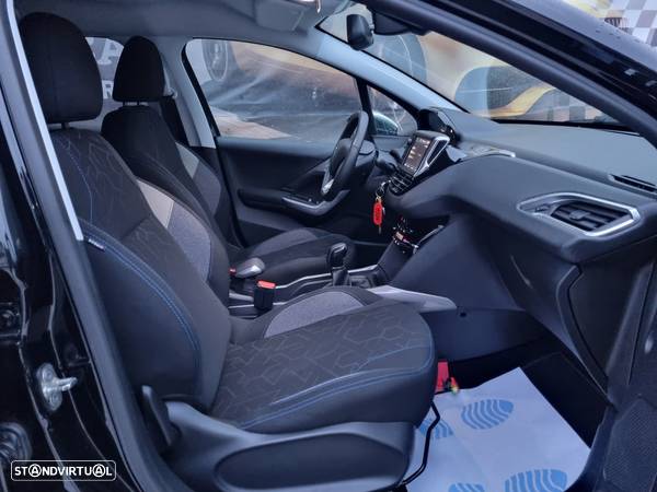 Peugeot 2008 1.6 BlueHDi Style - 21