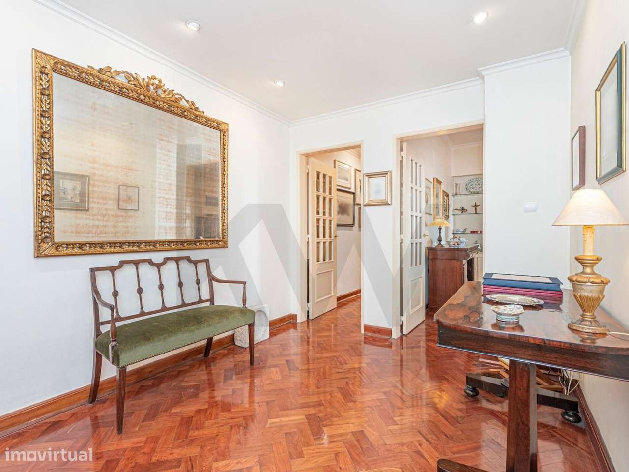 Excelente T3 com estacionamento no coração de Arroios! - Grande imagem: 1/25