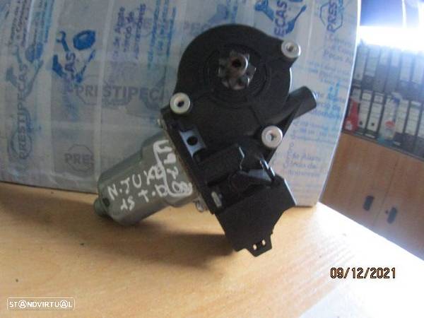 Motor Elevador Vidro 82731CV01B NISSAN JUKE 2015 TD NISSAN JUKE 1 FASE 2 2015 1.2I 115CV 5P BRANCO TD - 1