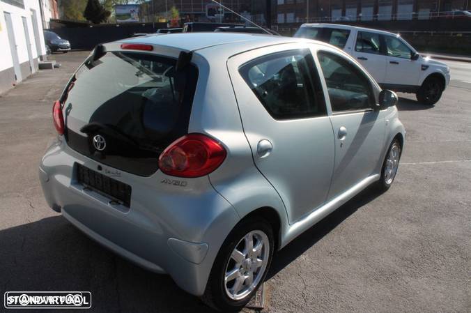 toyota aygo 2007 5 portas - 6