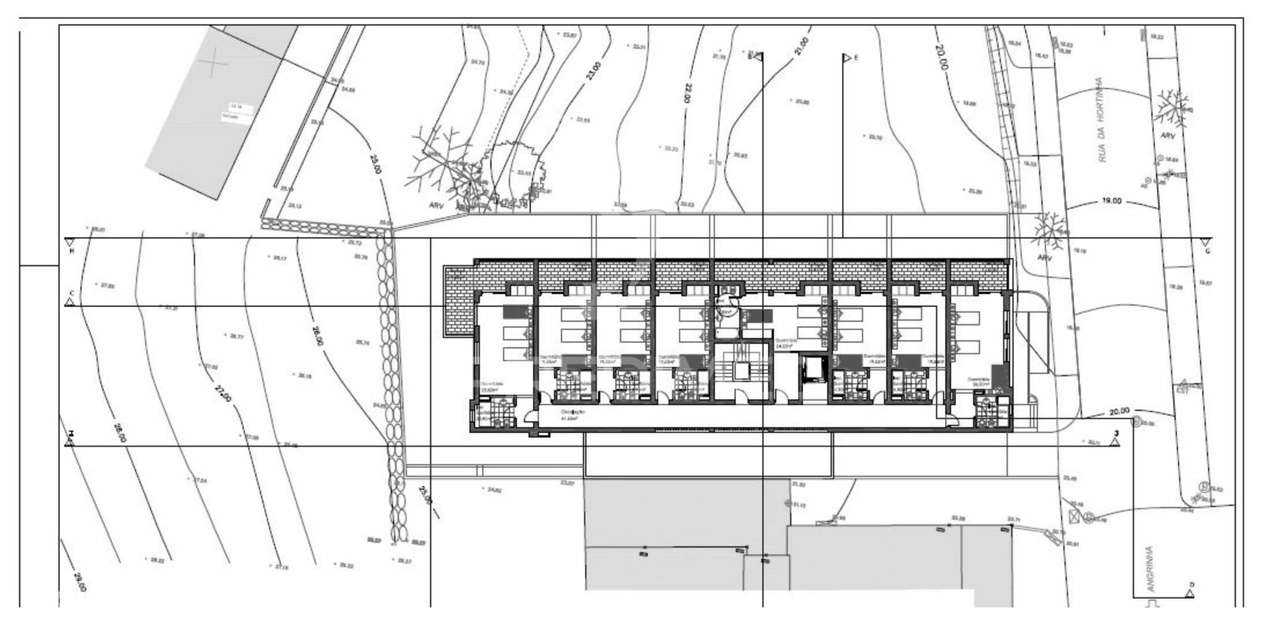 Terreno 720m2, projecto para Hostel com 20 quartos - Grande imagem: 2/6