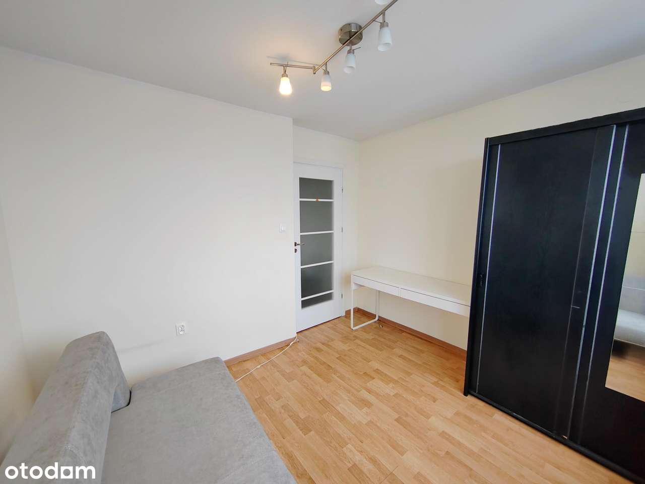 Saska Kępa ul Międzynarodowa ⭐3 pokoje + balkon  piwnica⭐do wejścia - Pełny obrazek: 4/11