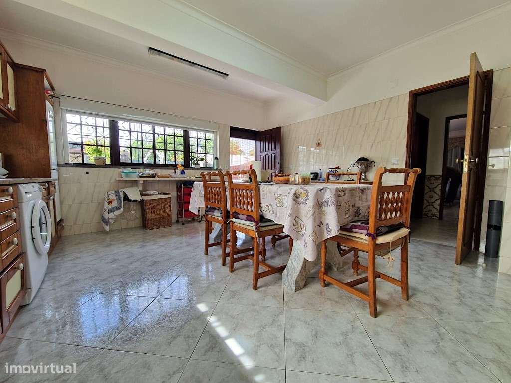 Moradia isolada como nova em Fernão Ferro-41