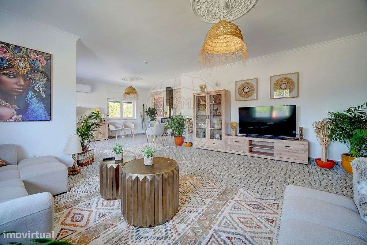 Moradia T6 para venda-17