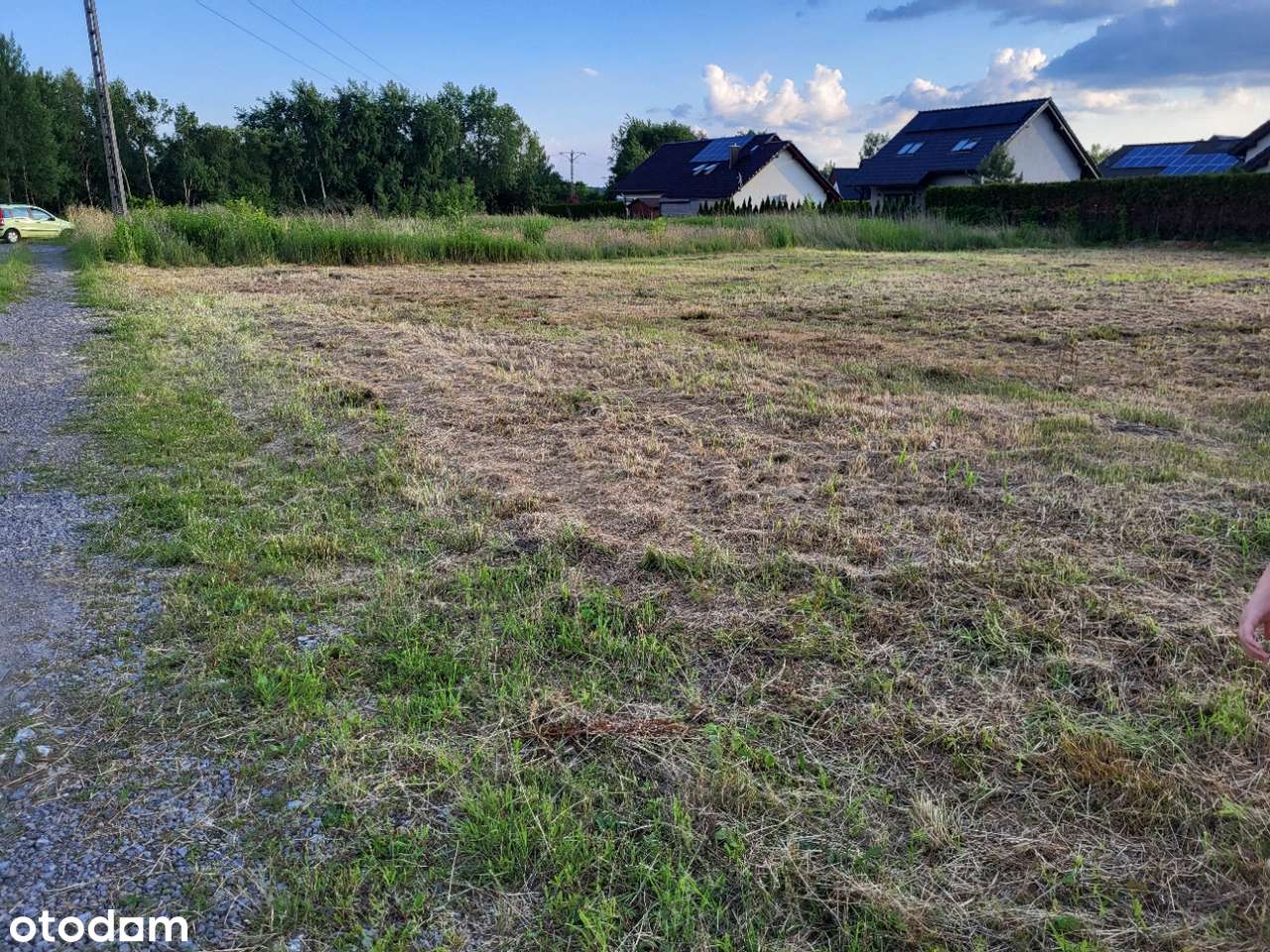Działka budowlana 828 m² z mediami w atrakcyjnej cenie-1