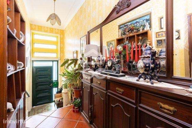 Moradia T6 na Praça Velásquez - Porto-2