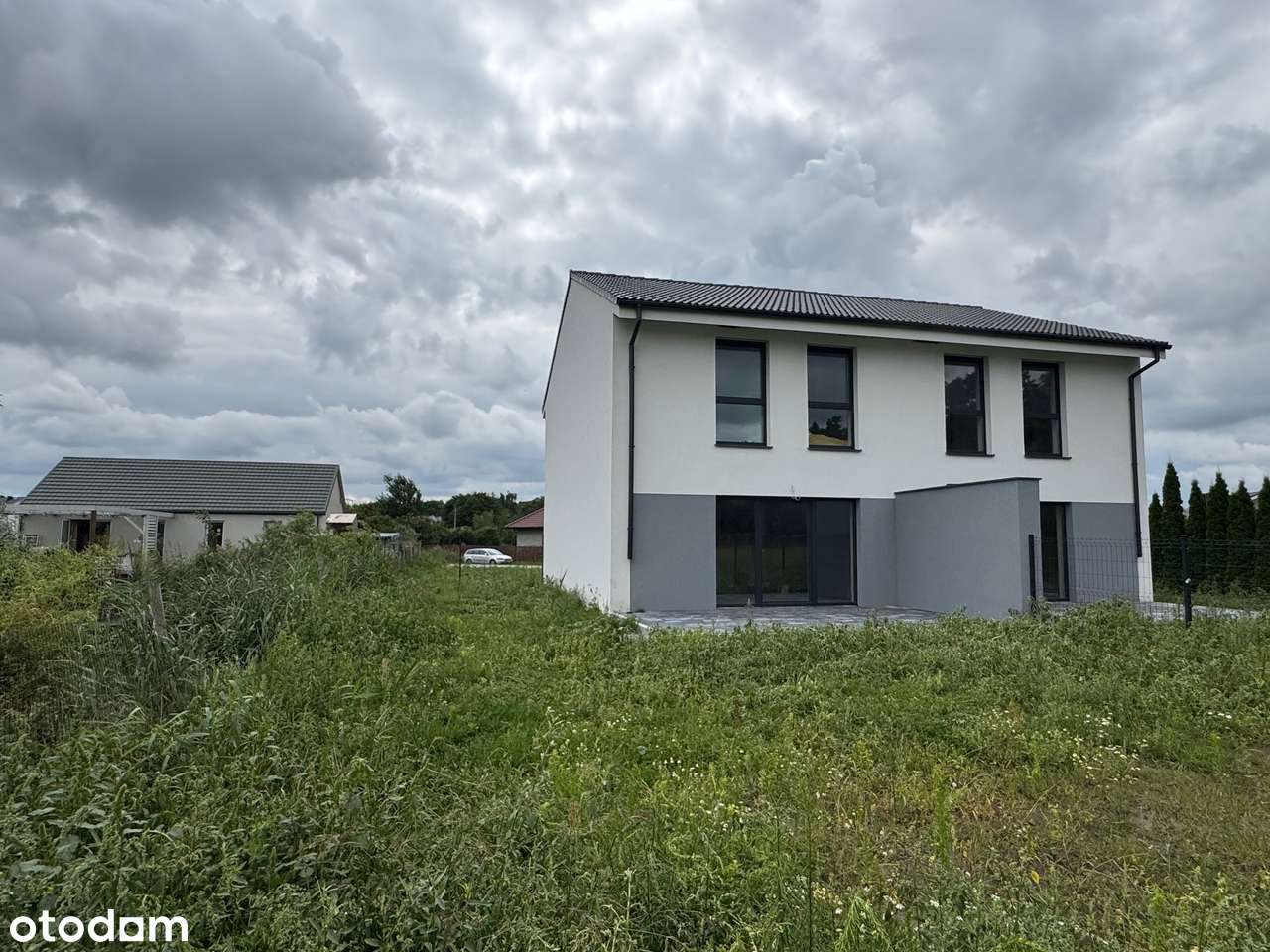 Nowoczesny Dom w zabudowie dwulokalowej-3