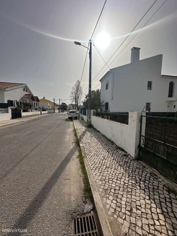 Terreno Urbano para venda em Sobreda de Caparica, Almada - Grande imagem: 2/3