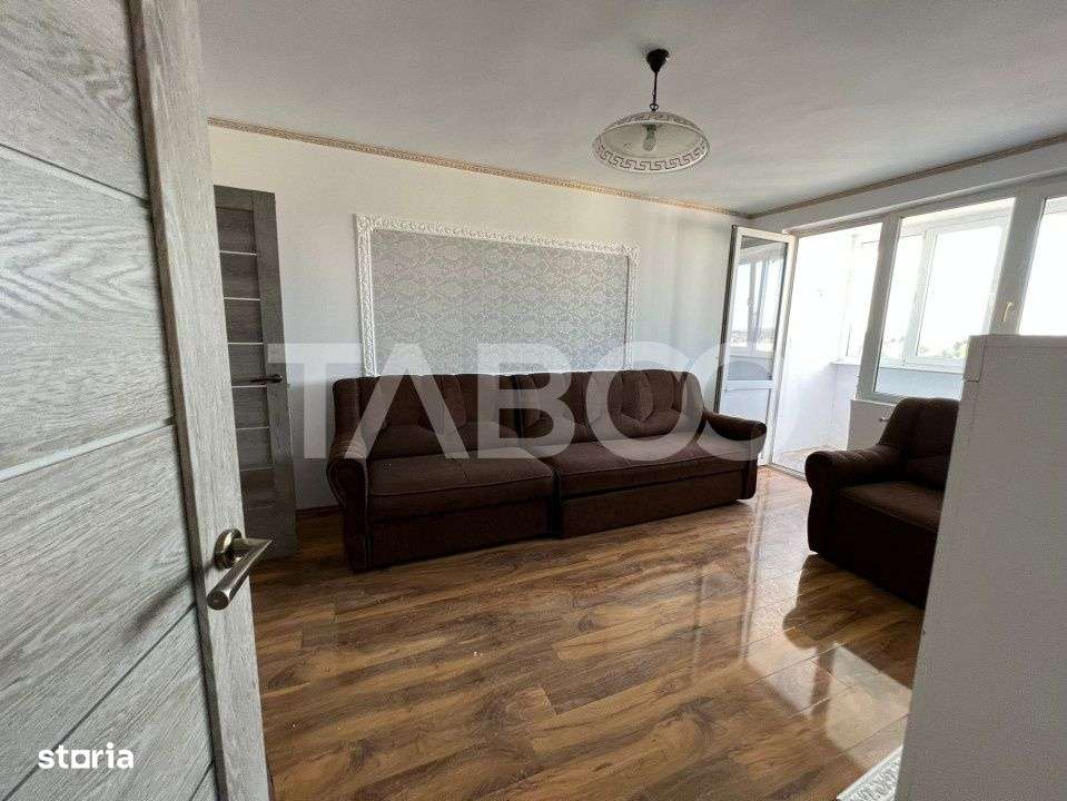 Apartament decomandat 2 camere etaj intermediar cu lift de vanzare - Imagine principală: 2/4